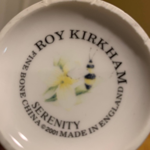 Roy Kirkman “ Serenity “ Fine Bone China Coffee Cup (England ) - Picture 5 of 5